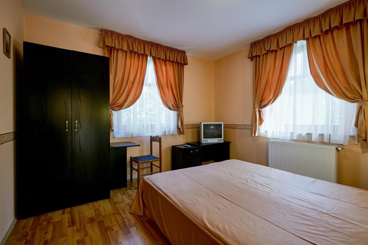 Pihenokereszt Panzio Bed & Breakfast Sopron Luaran gambar